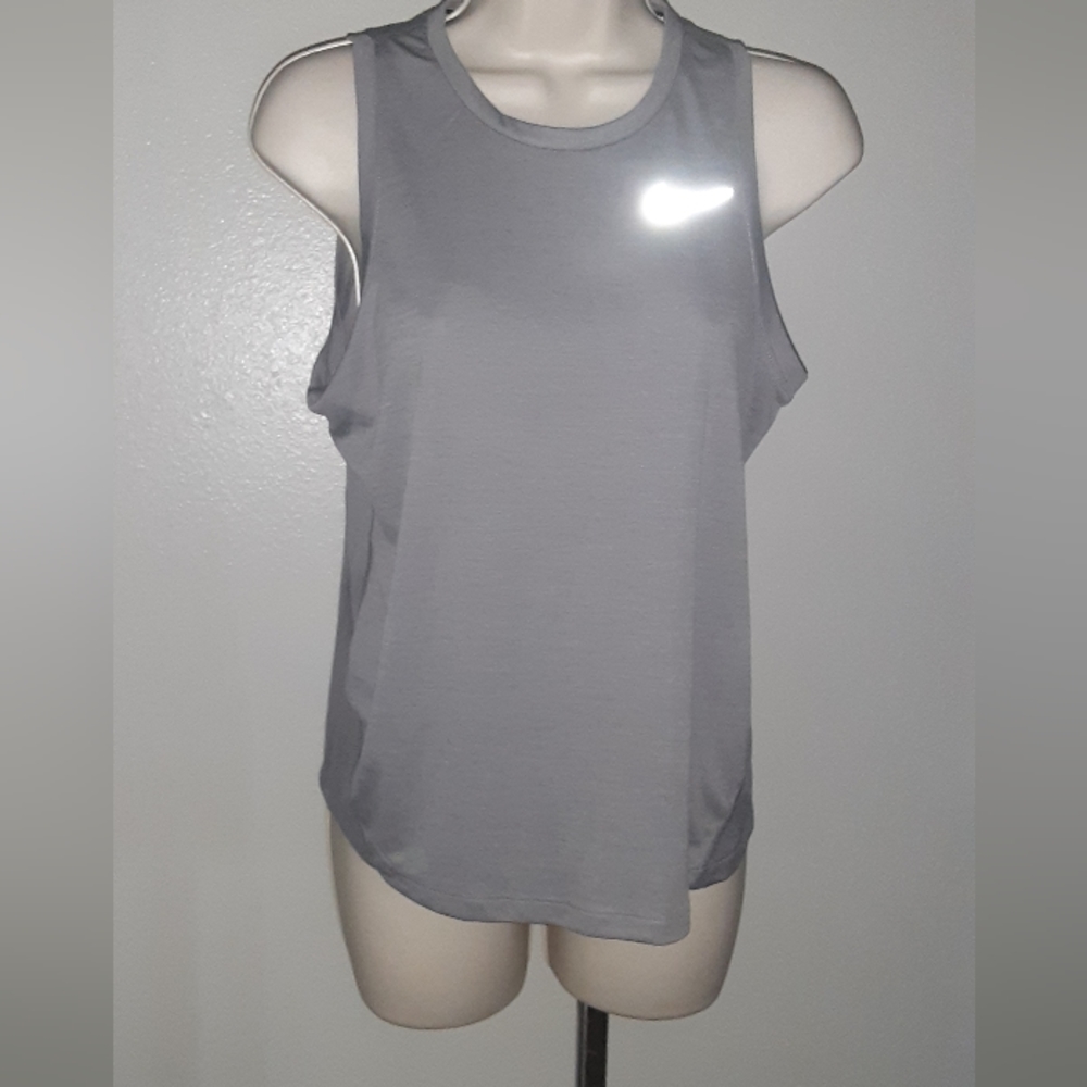 Nike Dri Fit Gray Ladies Small Sleeveless Athletic Workout Tank top shirt